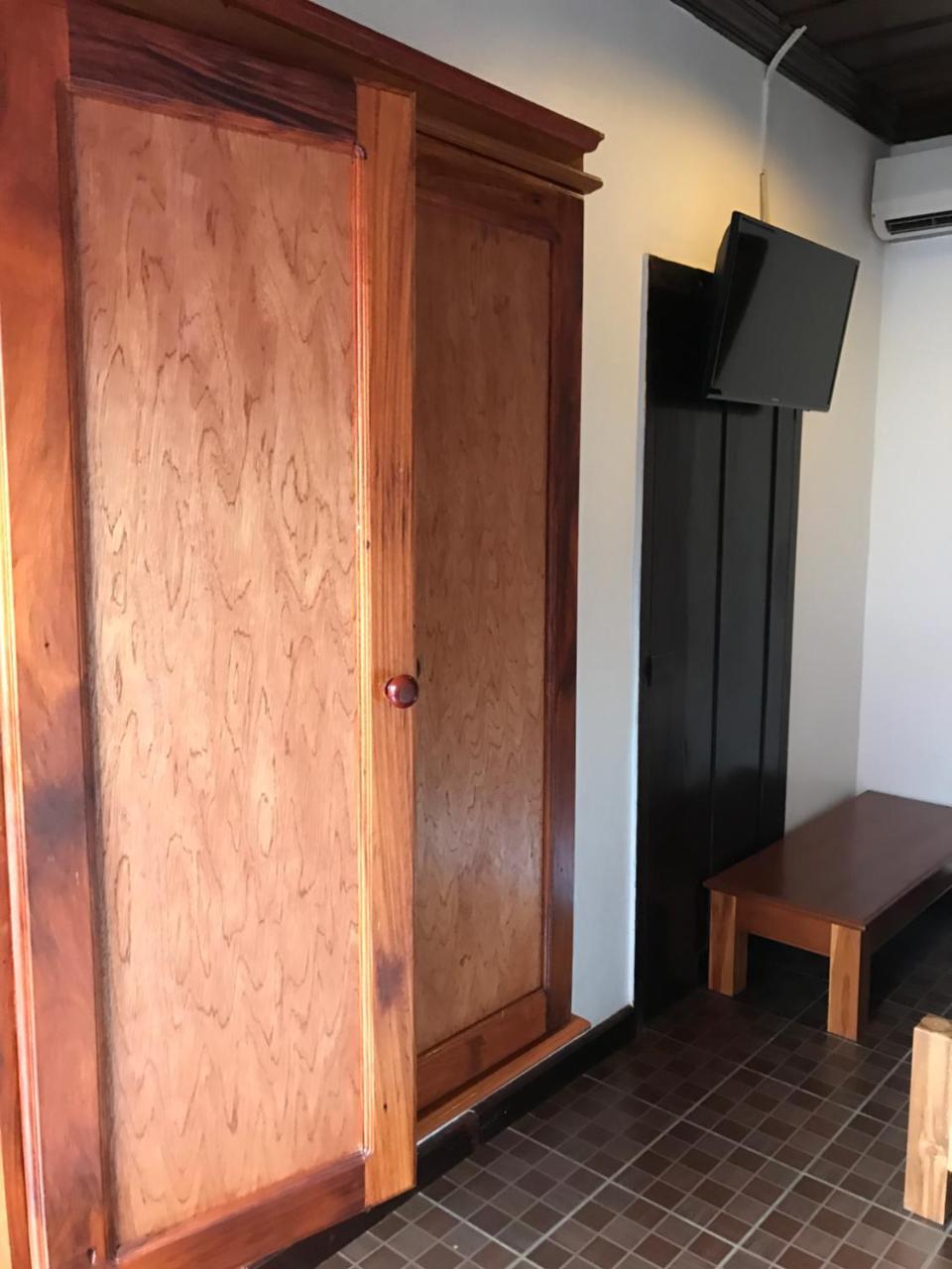 Little Freedom Friendlys Place 琅勃拉邦 外观 照片