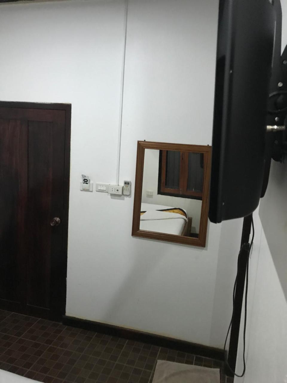 Little Freedom Friendlys Place 琅勃拉邦 外观 照片